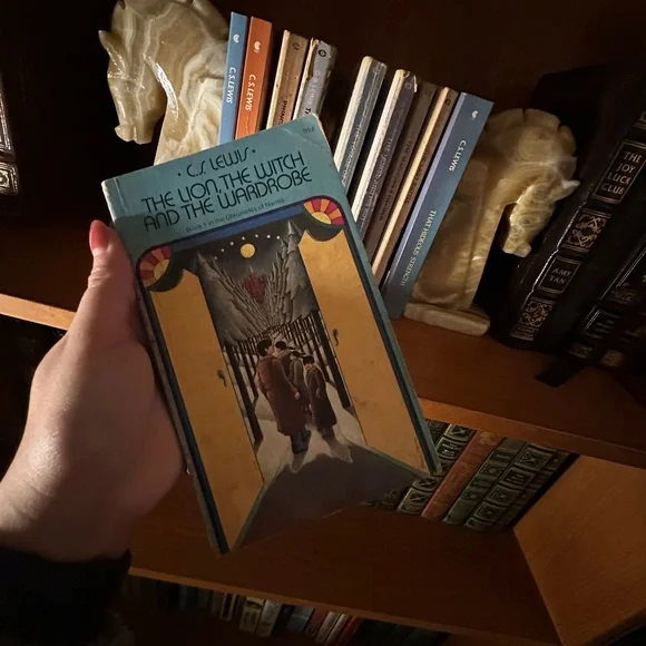 Vintage books! C. Lewis - Picture 7 of 11